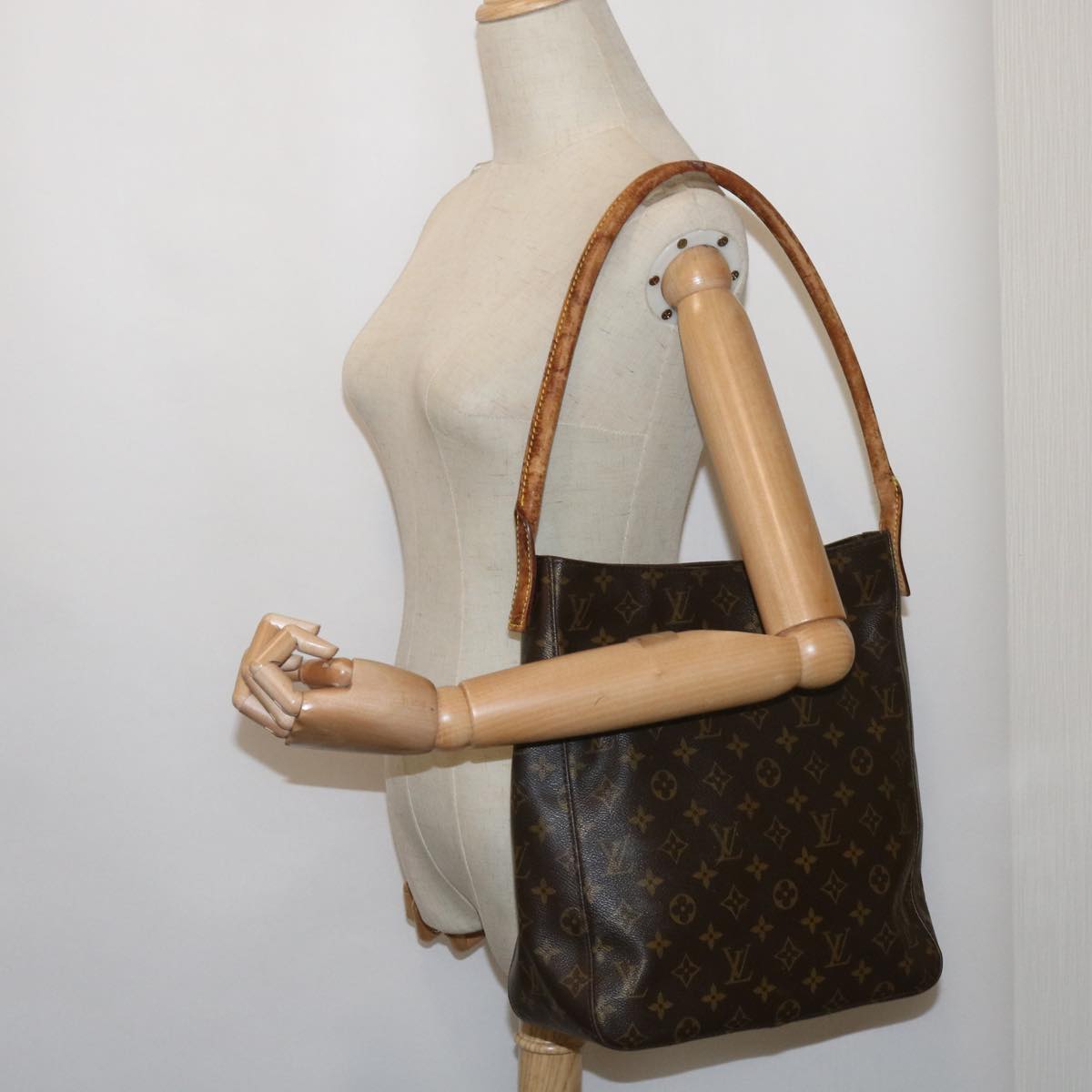 LOUIS VUITTON Monogram Looping GM Shoulder Bag M51145 LV Auth 64252