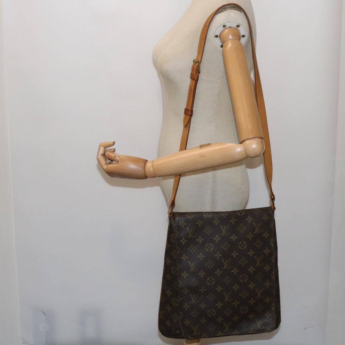 LOUIS VUITTON Monogram Musette Shoulder Bag M51256 LV Auth 64254