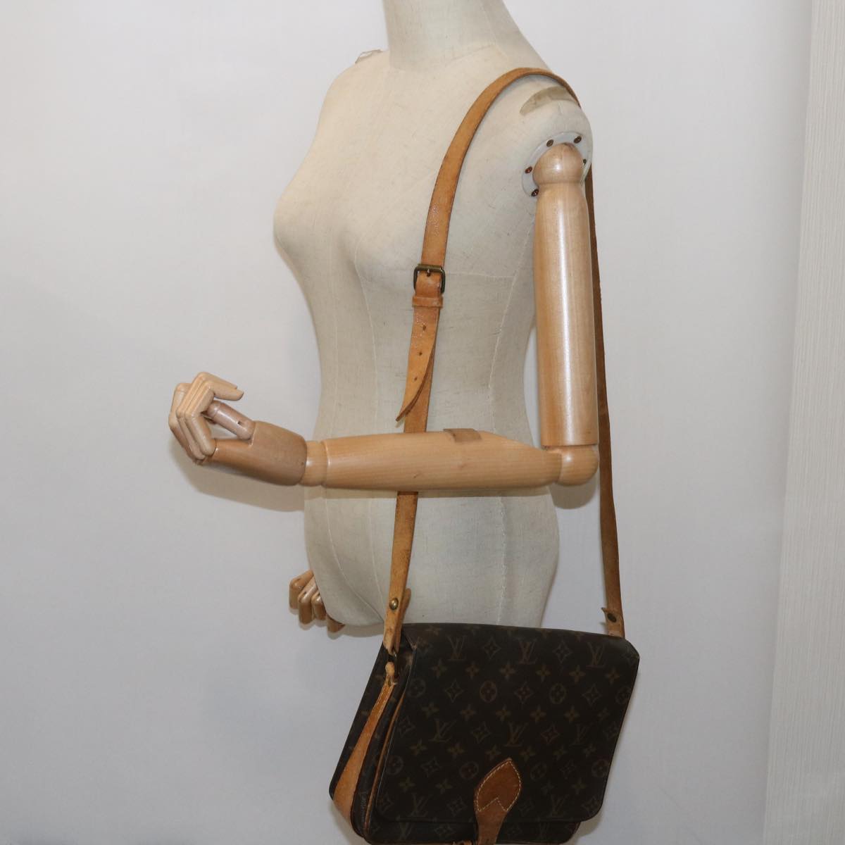 LOUIS VUITTON Monogram Cartouchiere GM Shoulder Bag M51252 LV Auth 64328