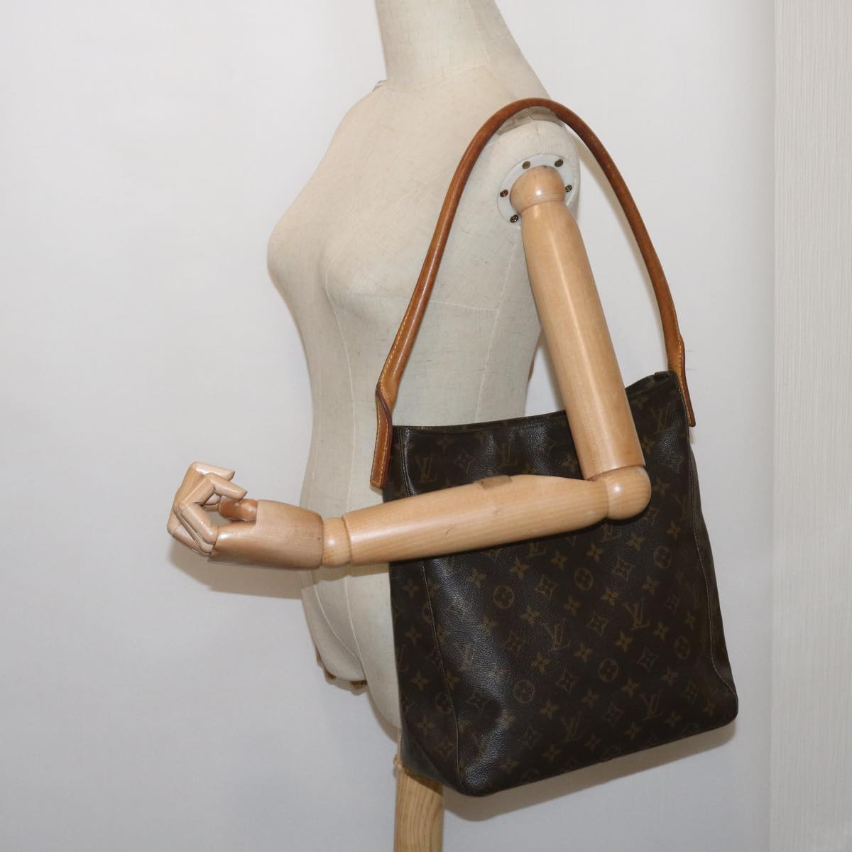 LOUIS VUITTON Monogram Looping GM Shoulder Bag M51145 LV Auth 64352