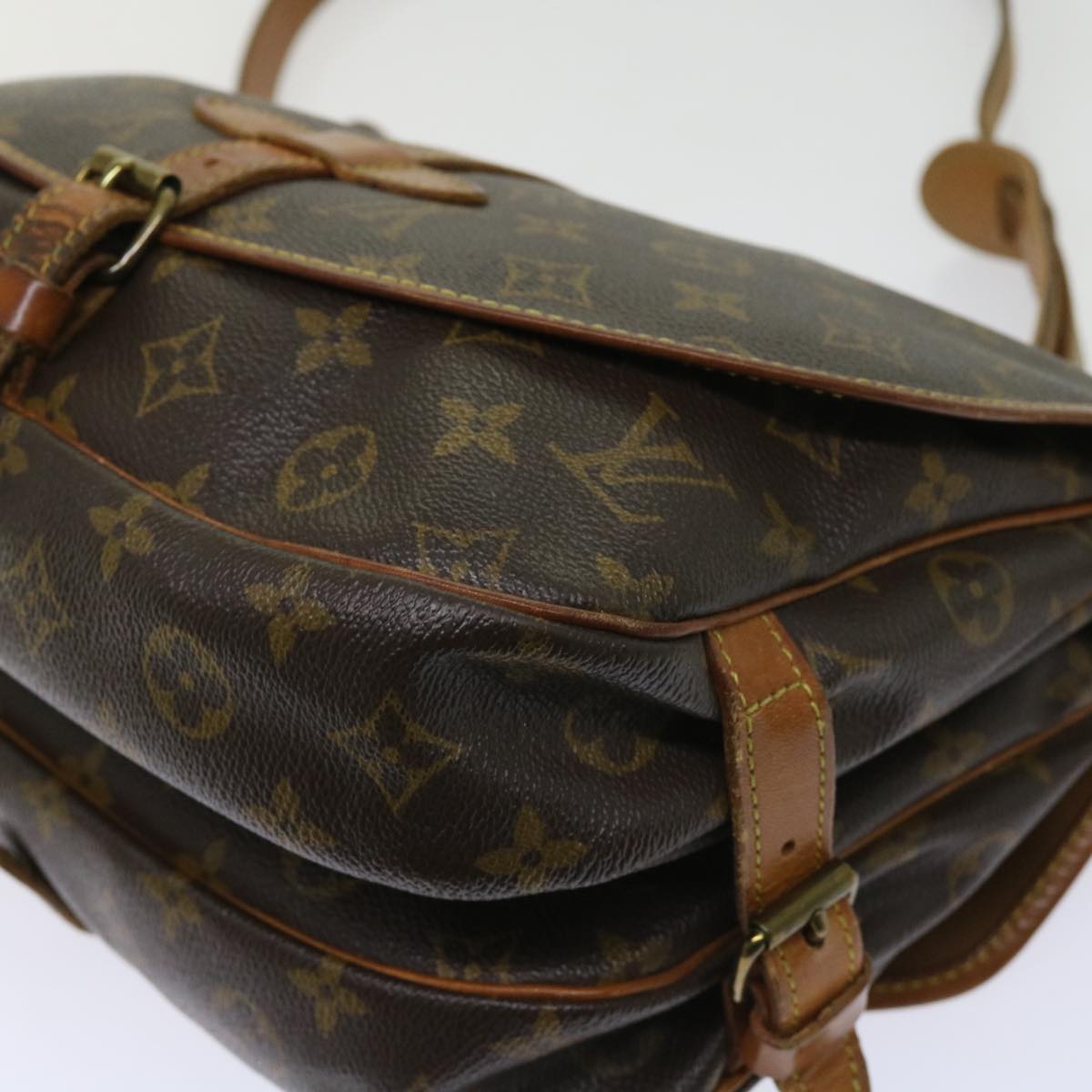 LOUIS VUITTON Monogram Saumur 30 Shoulder Bag M42256 LV Auth 64409