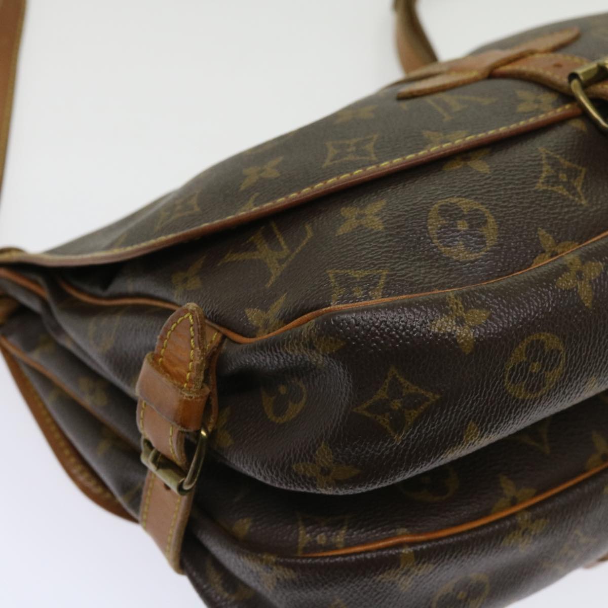 LOUIS VUITTON Monogram Saumur 30 Shoulder Bag M42256 LV Auth 64409