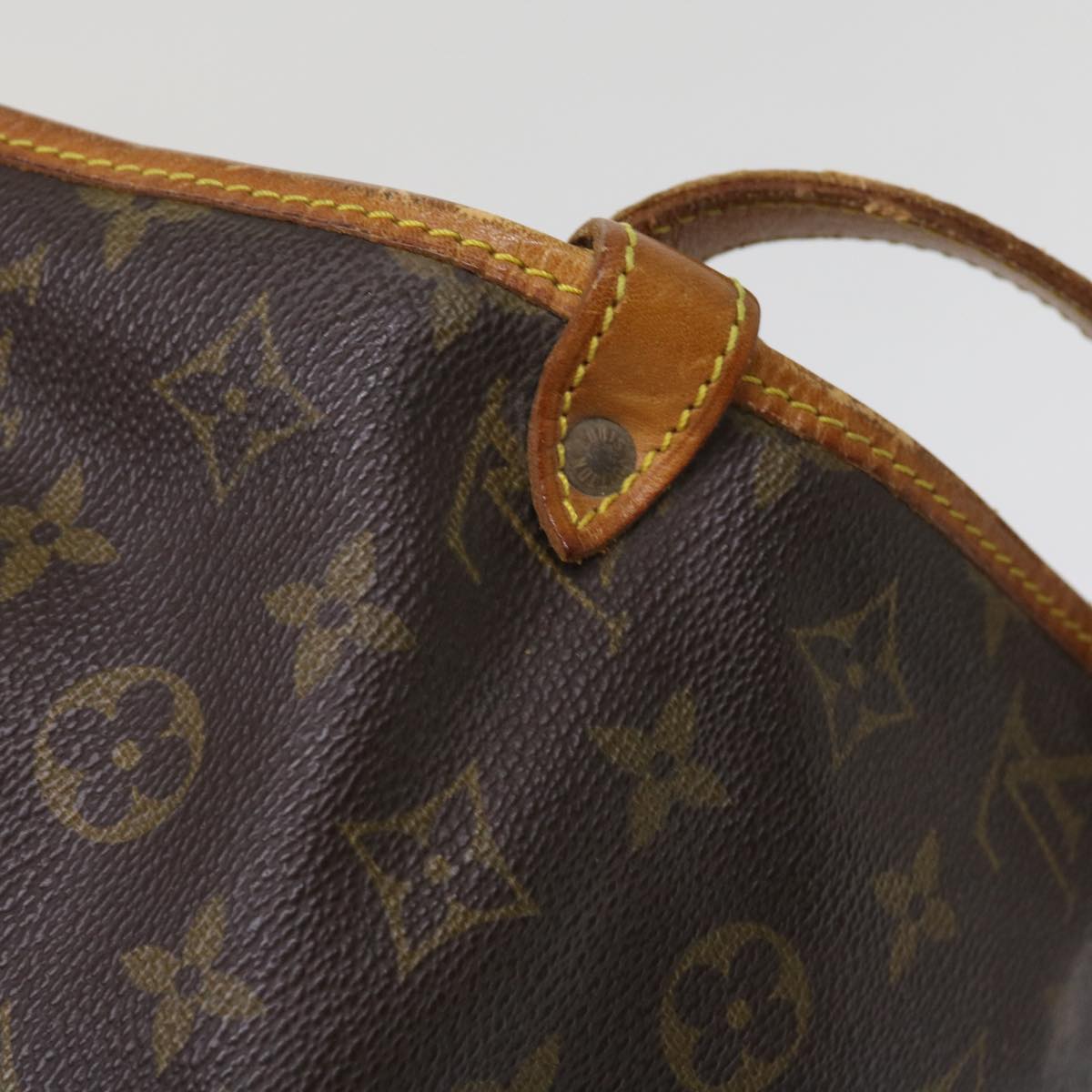 LOUIS VUITTON Monogram Saumur 30 Shoulder Bag M42256 LV Auth 64412