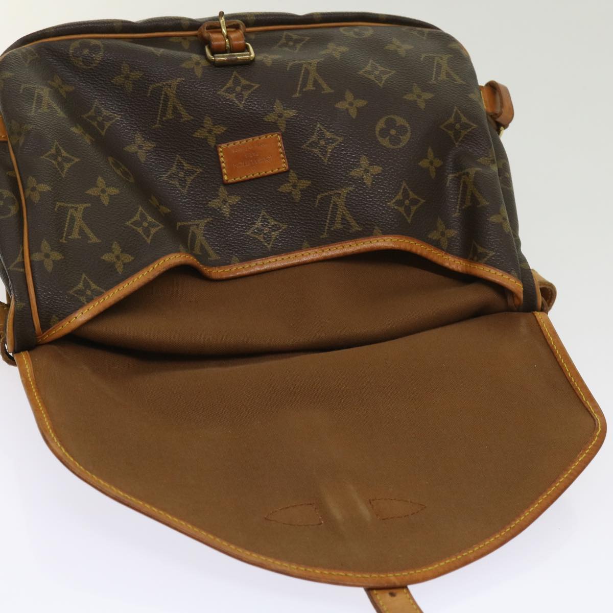 LOUIS VUITTON Monogram Saumur 30 Shoulder Bag M42256 LV Auth 64412