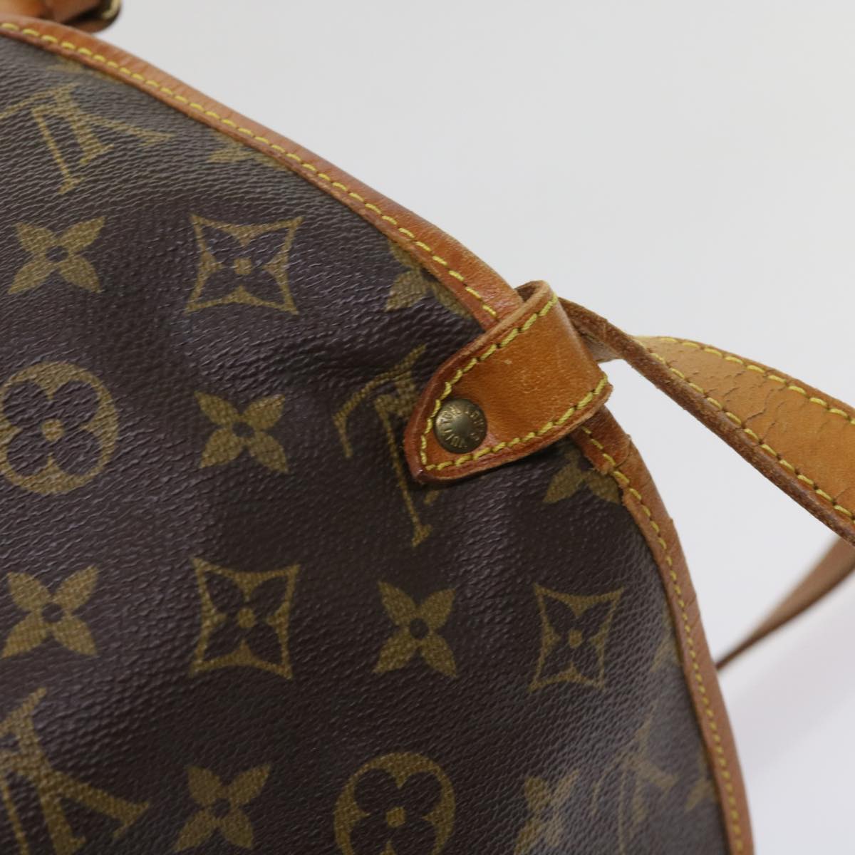 LOUIS VUITTON Monogram Saumur 30 Shoulder Bag M42256 LV Auth 64413