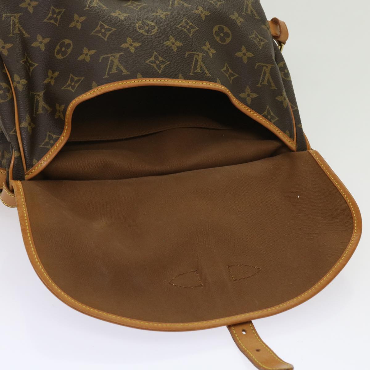 LOUIS VUITTON Monogram Saumur 30 Shoulder Bag M42256 LV Auth 64413