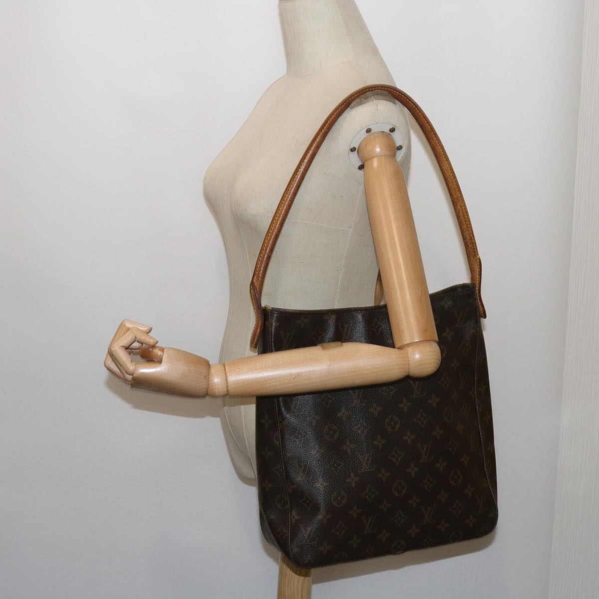 LOUIS VUITTON Monogram Looping GM Shoulder Bag M51145 LV Auth 64434