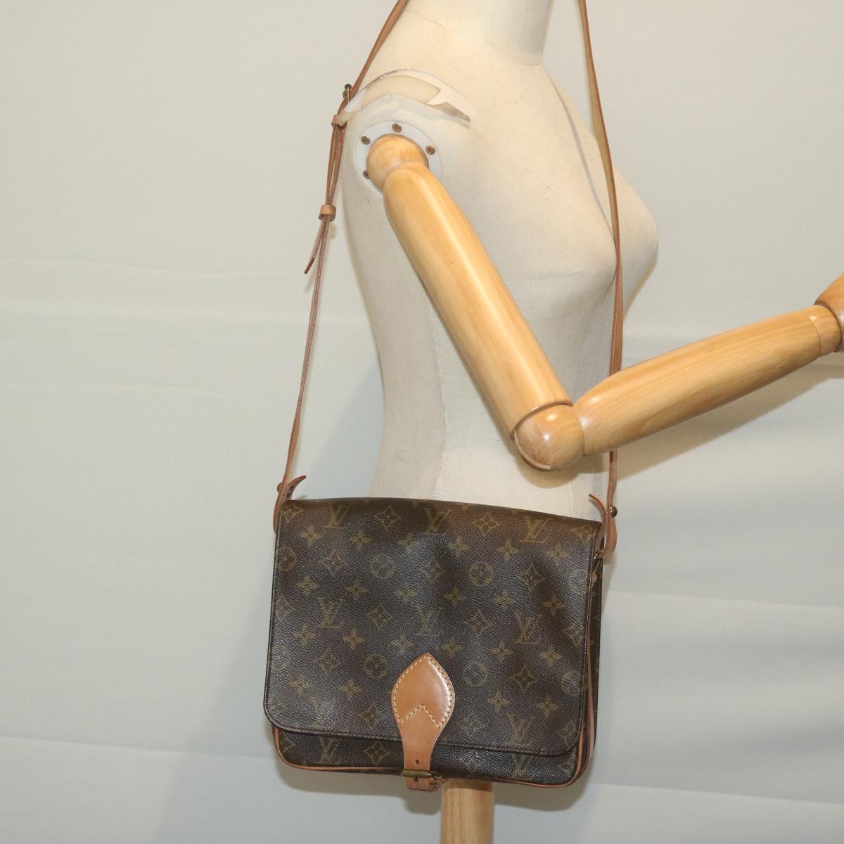 LOUIS VUITTON Monogram Cartouchiere GM Shoulder Bag M51252 LV Auth 64547