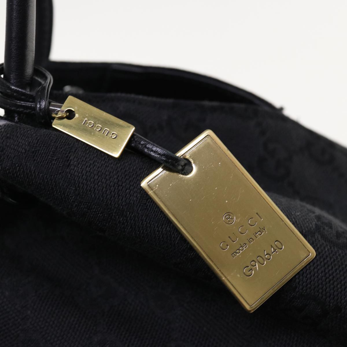 GUCCI GG Canvas Shoulder Bag Black 90640 Auth 64772