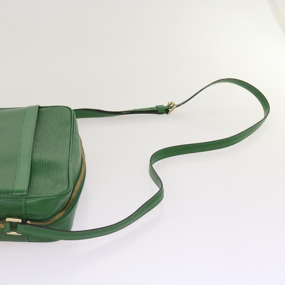 LOUIS VUITTON Epi Trocadero 27 Shoulder Bag Green M52314 LV Auth 64799