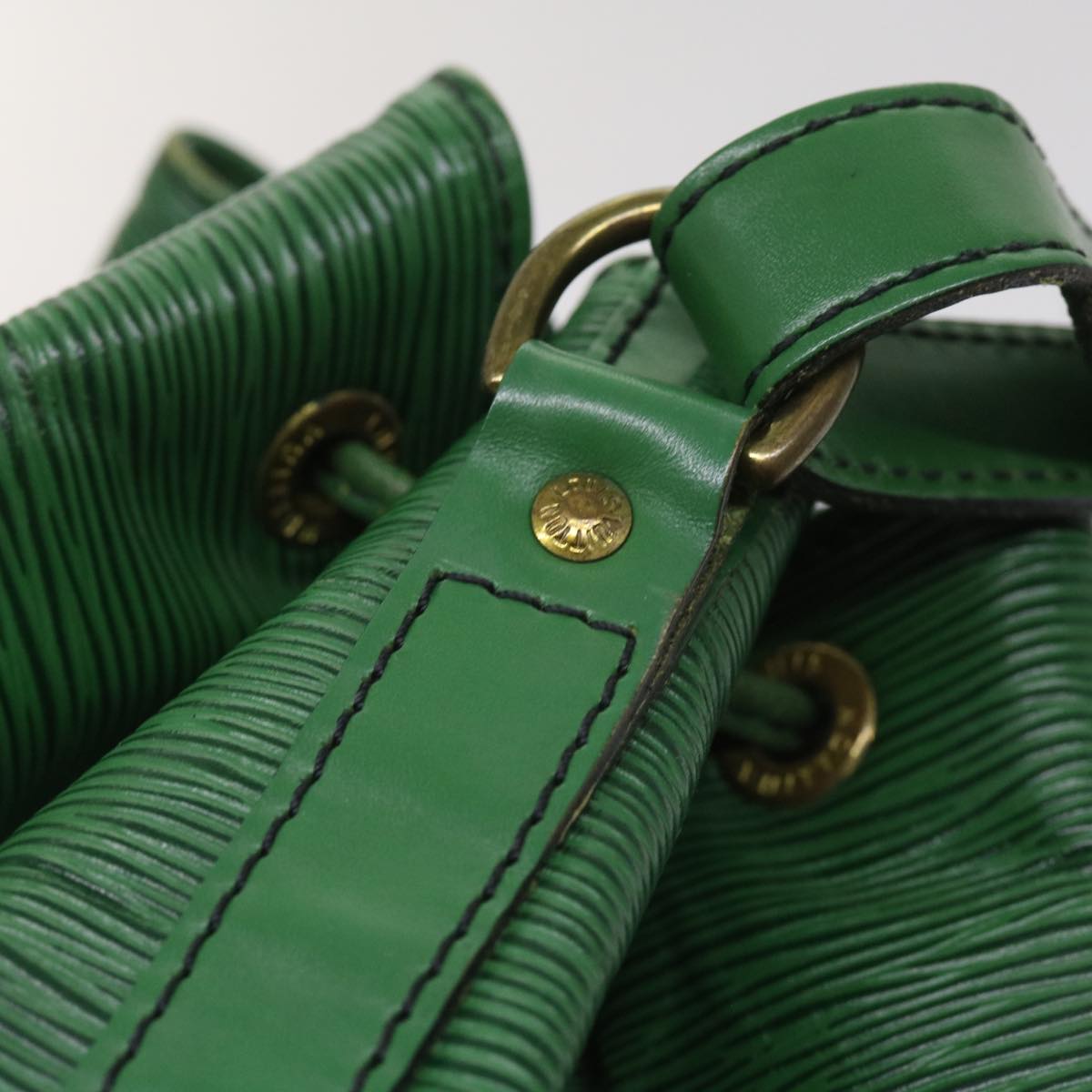 LOUIS VUITTON Epi Noe Shoulder Bag Green M44004 LV Auth 64833