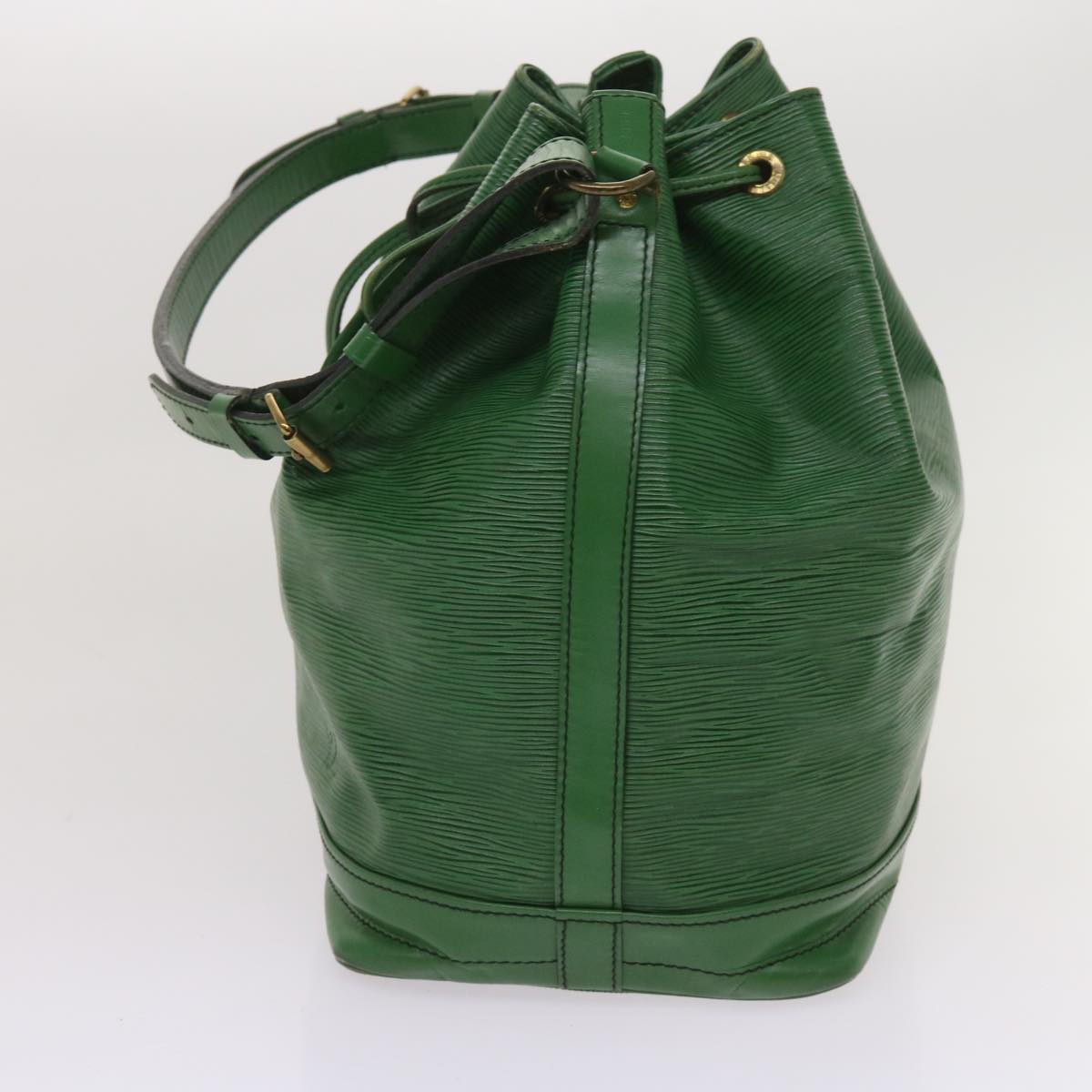 LOUIS VUITTON Epi Noe Shoulder Bag Green M44004 LV Auth 64833