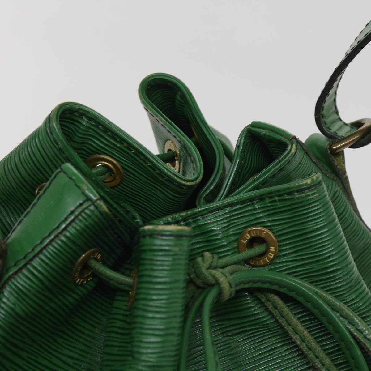 LOUIS VUITTON Epi Noe Shoulder Bag Green M44004 LV Auth 64833