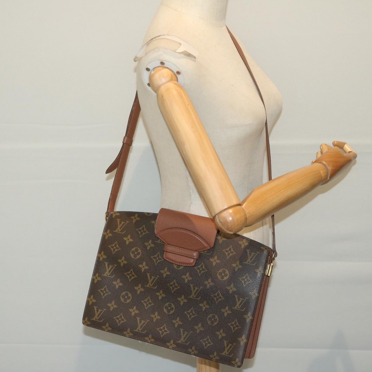 LOUIS VUITTON Monogram Kurcell Shoulder Bag M51375 LV Auth 64962