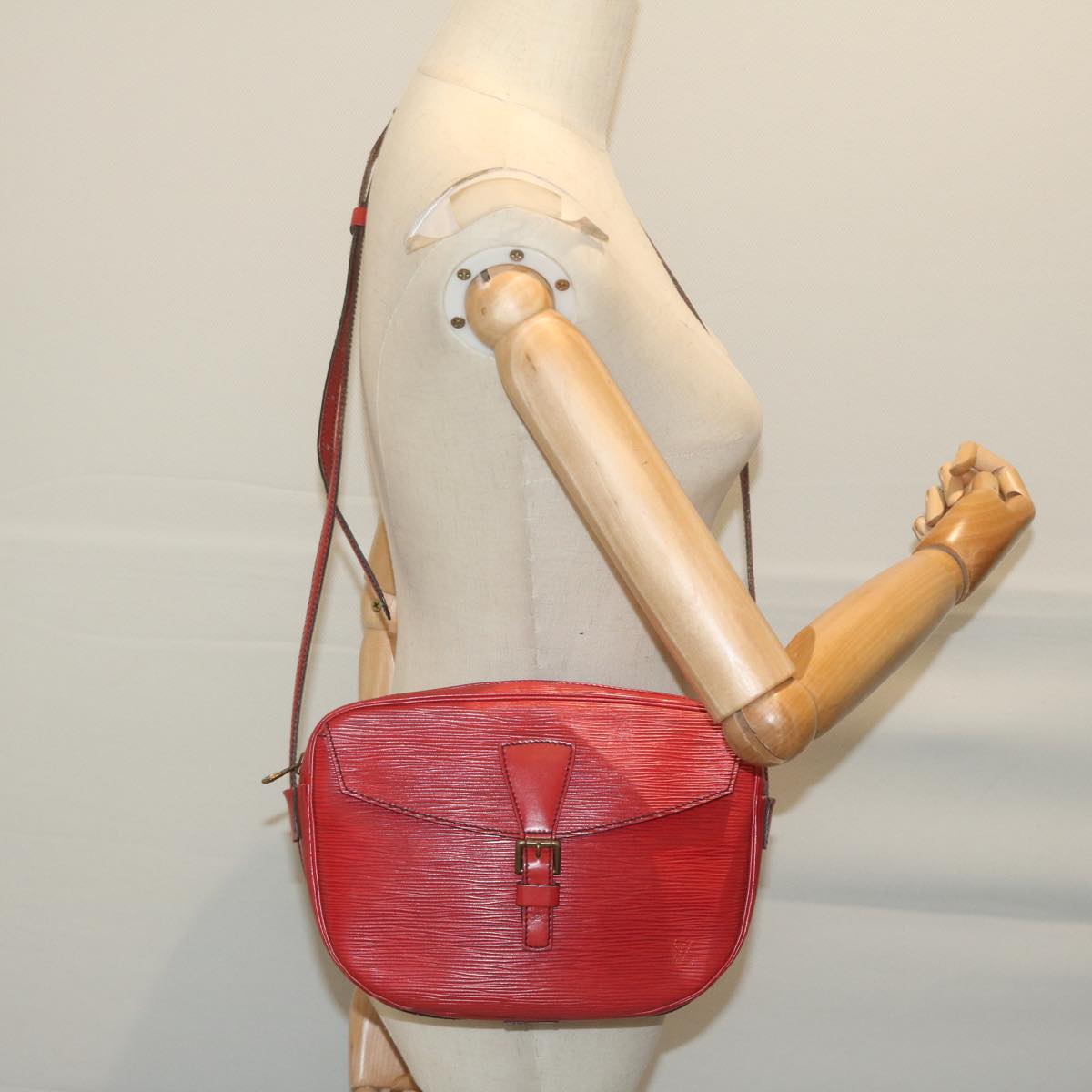 LOUIS VUITTON Epi Jeune Fille MM Shoulder Bag Red M52157 LV Auth 65049