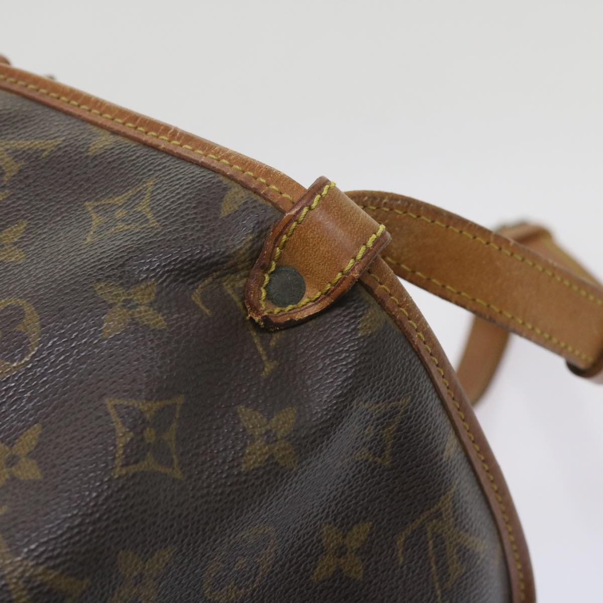 LOUIS VUITTON Monogram Saumur 30 Shoulder Bag M42256 LV Auth 65053