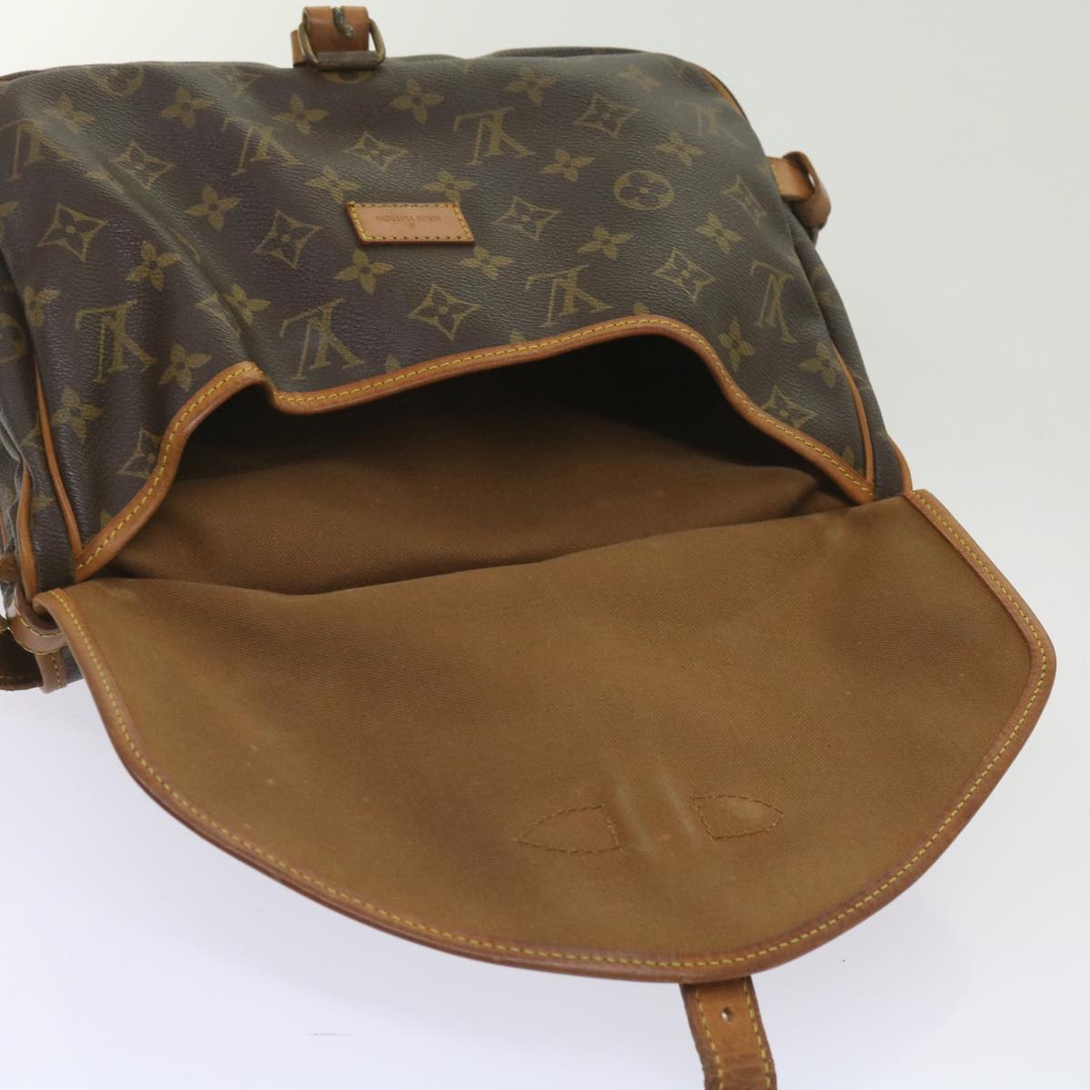 LOUIS VUITTON Monogram Saumur 30 Shoulder Bag M42256 LV Auth 65053