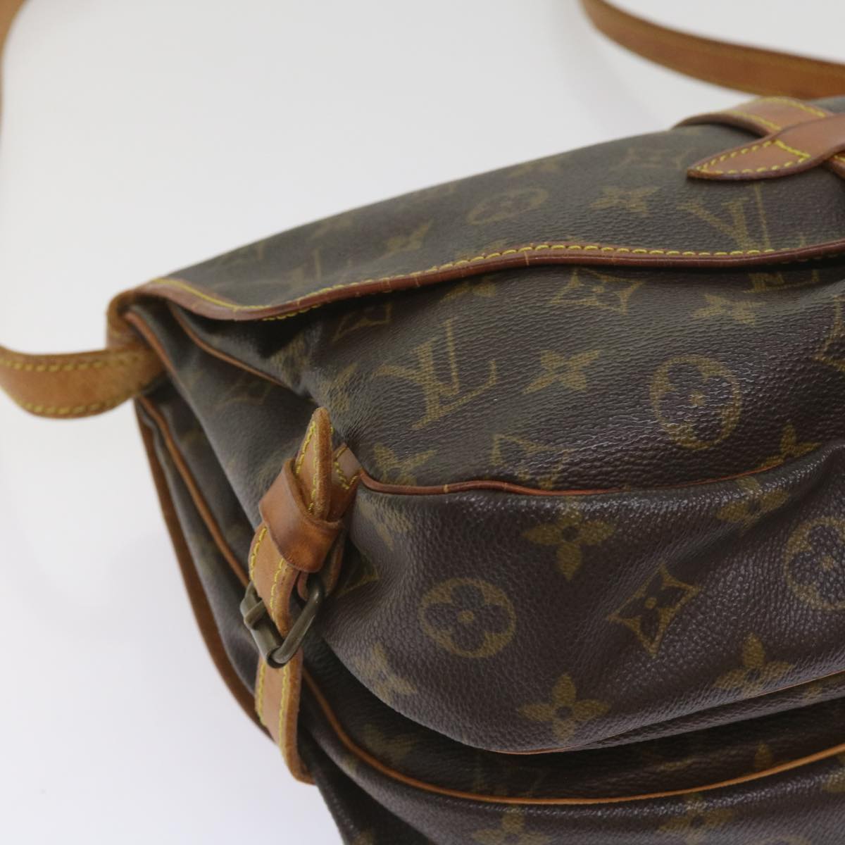 LOUIS VUITTON Monogram Saumur 30 Shoulder Bag M42256 LV Auth 65142