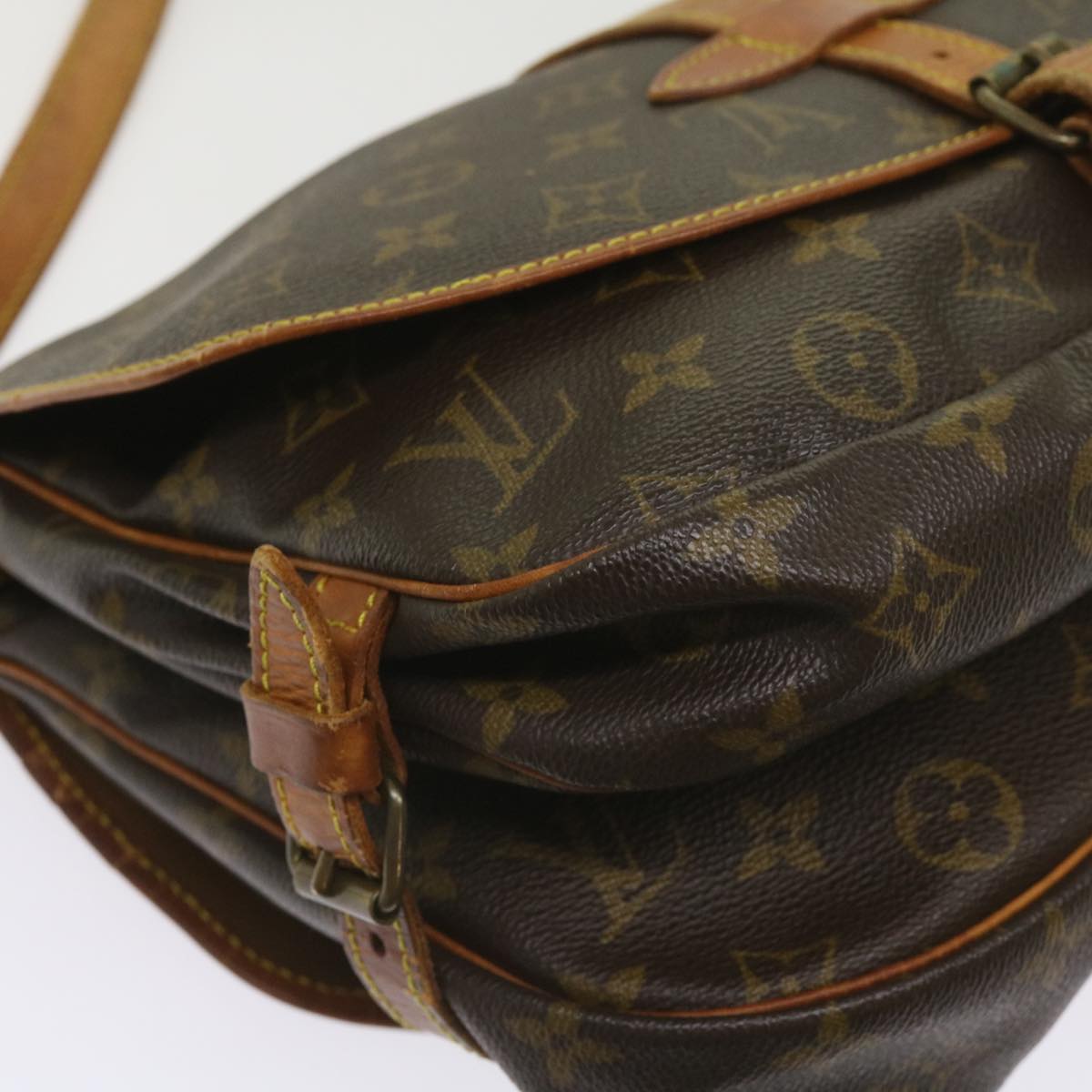 LOUIS VUITTON Monogram Saumur 30 Shoulder Bag M42256 LV Auth 65142