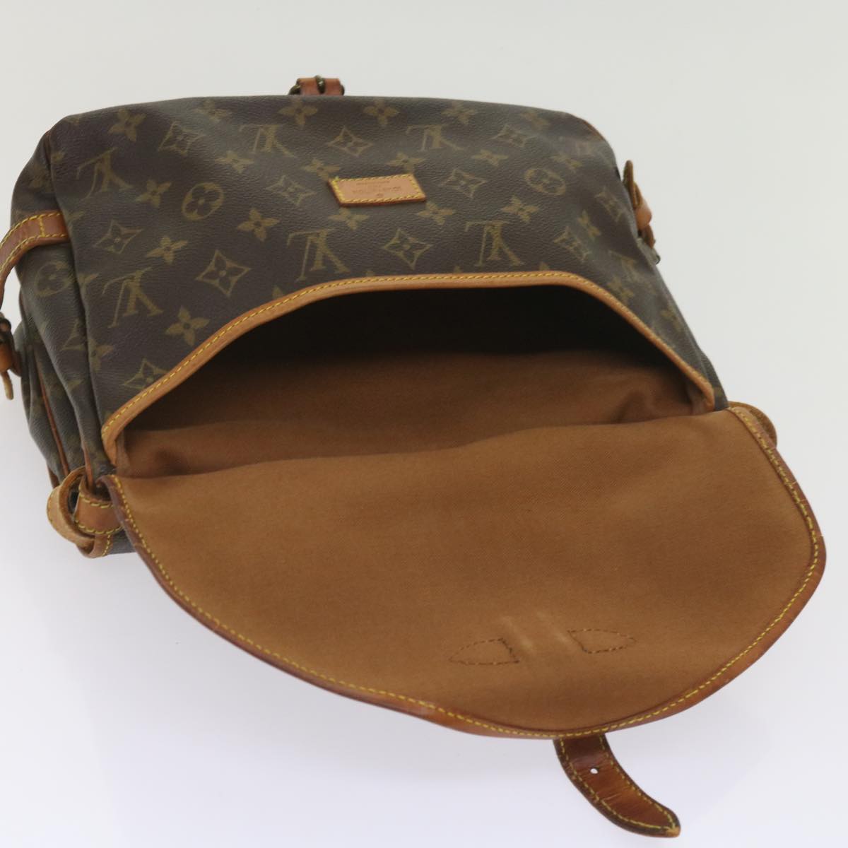 LOUIS VUITTON Monogram Saumur 30 Shoulder Bag M42256 LV Auth 65142