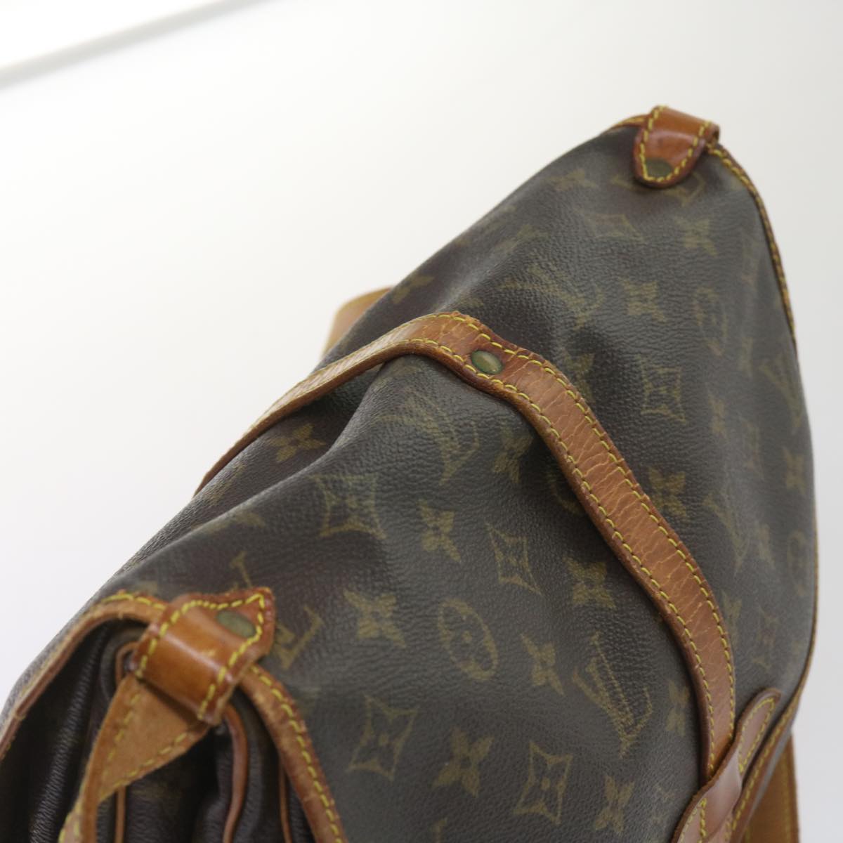 LOUIS VUITTON Monogram Saumur 30 Shoulder Bag M42256 LV Auth 65142