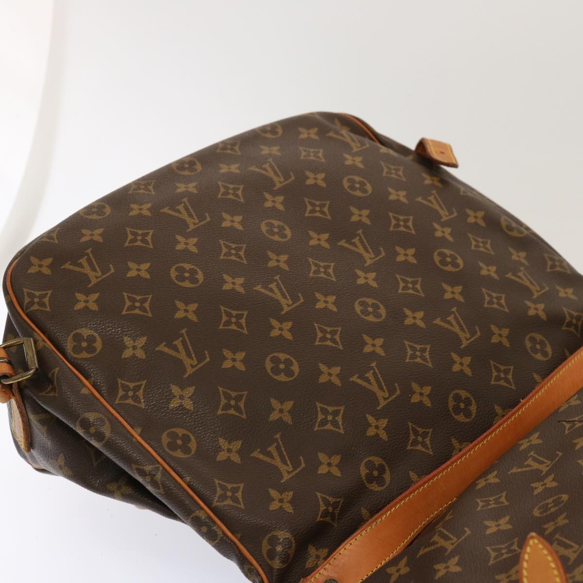 LOUIS VUITTON Monogram Saumur 35 Shoulder Bag M42254 LV Auth 65145