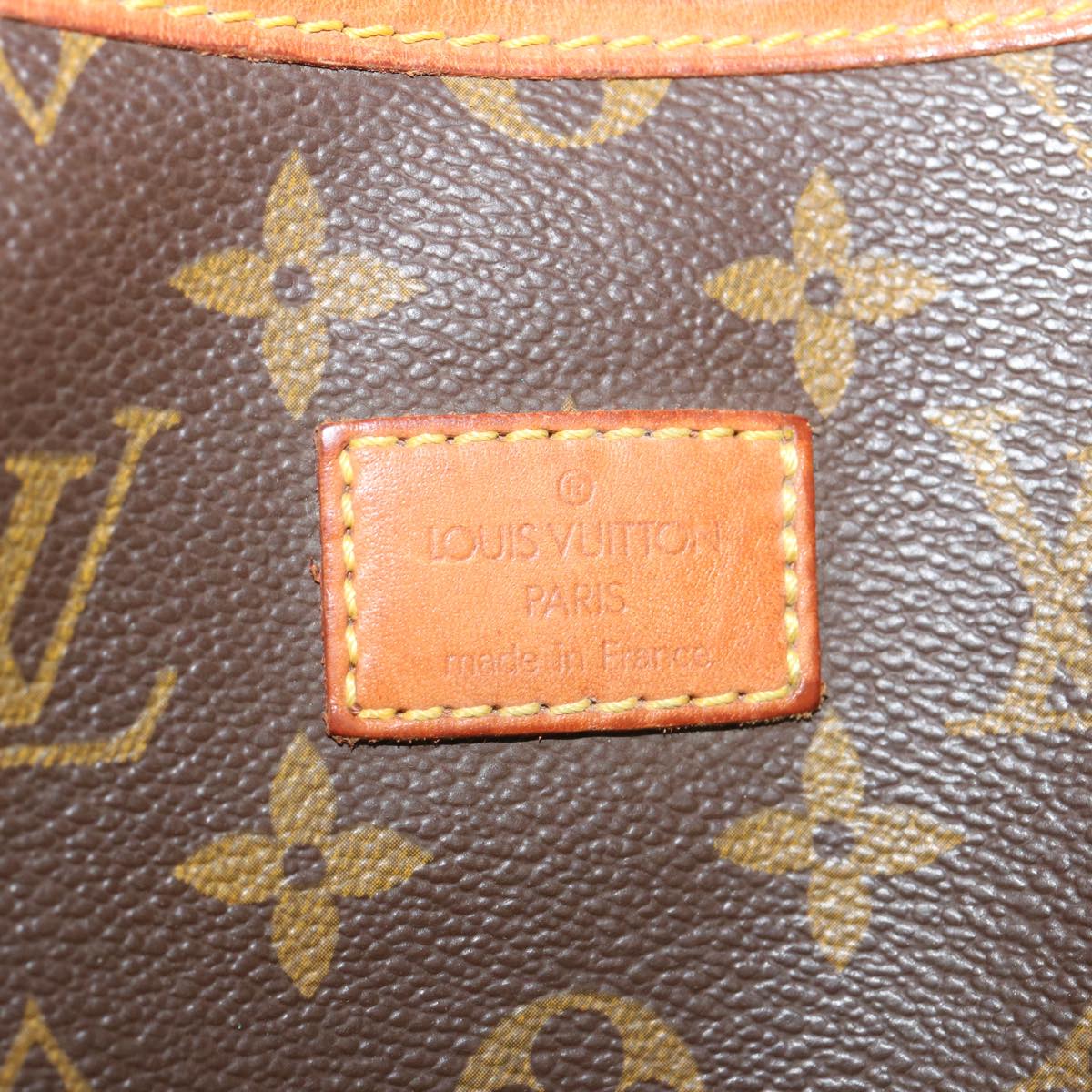 LOUIS VUITTON Monogram Saumur 35 Shoulder Bag M42254 LV Auth 65145