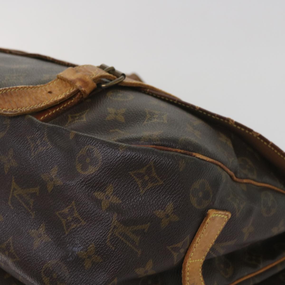 LOUIS VUITTON Monogram Saumur 43 Shoulder Bag M42252 LV Auth 65160