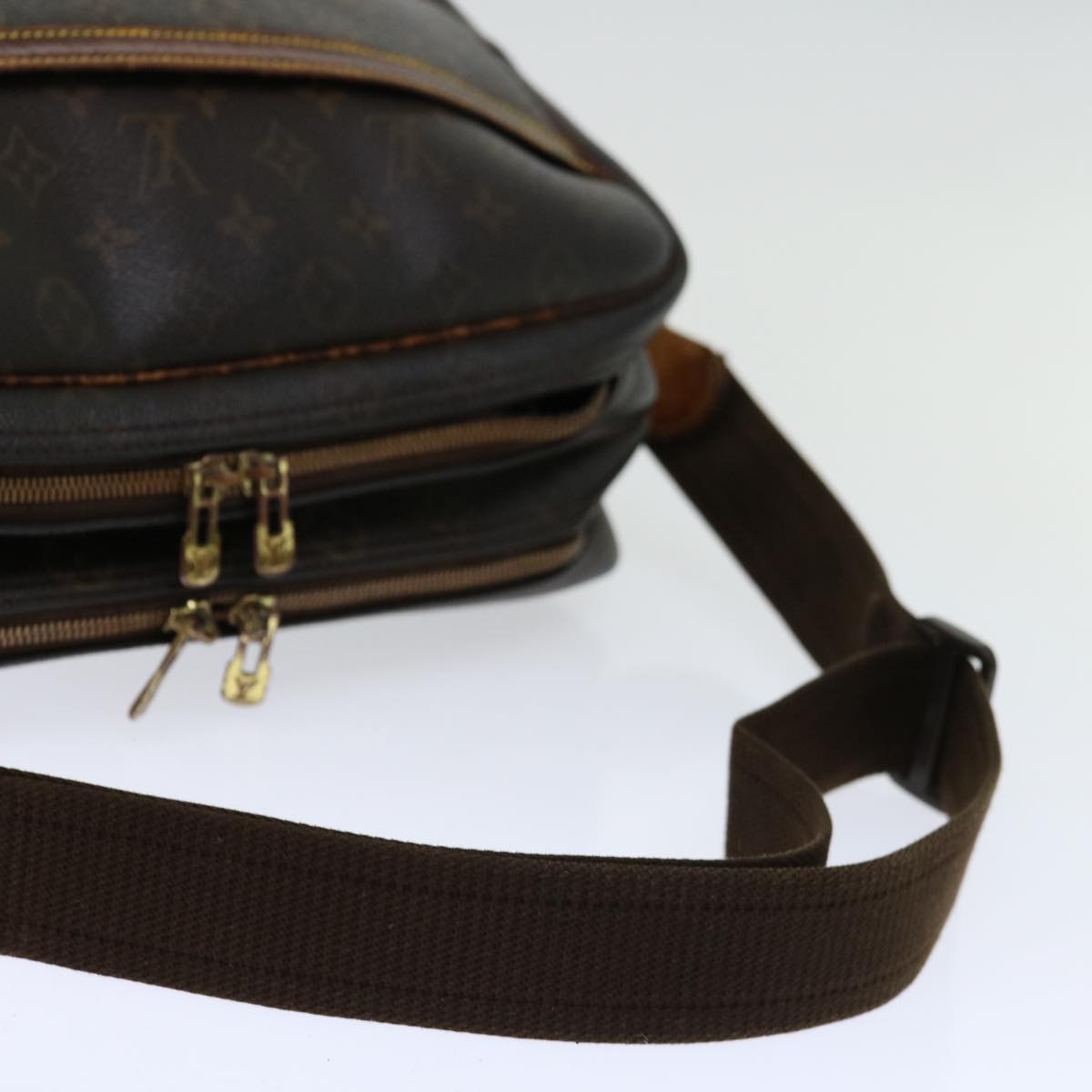 LOUIS VUITTON Monogram Reporter GM Shoulder Bag M45252 LV Auth 65367