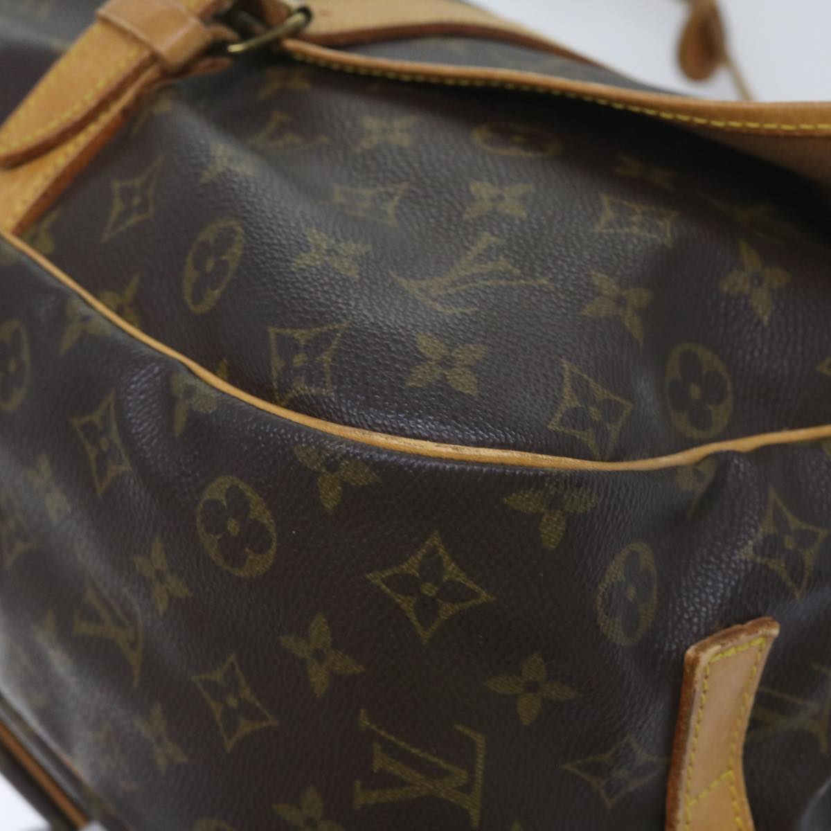 LOUIS VUITTON Monogram Saumur 35 Shoulder Bag M42254 LV Auth 65432