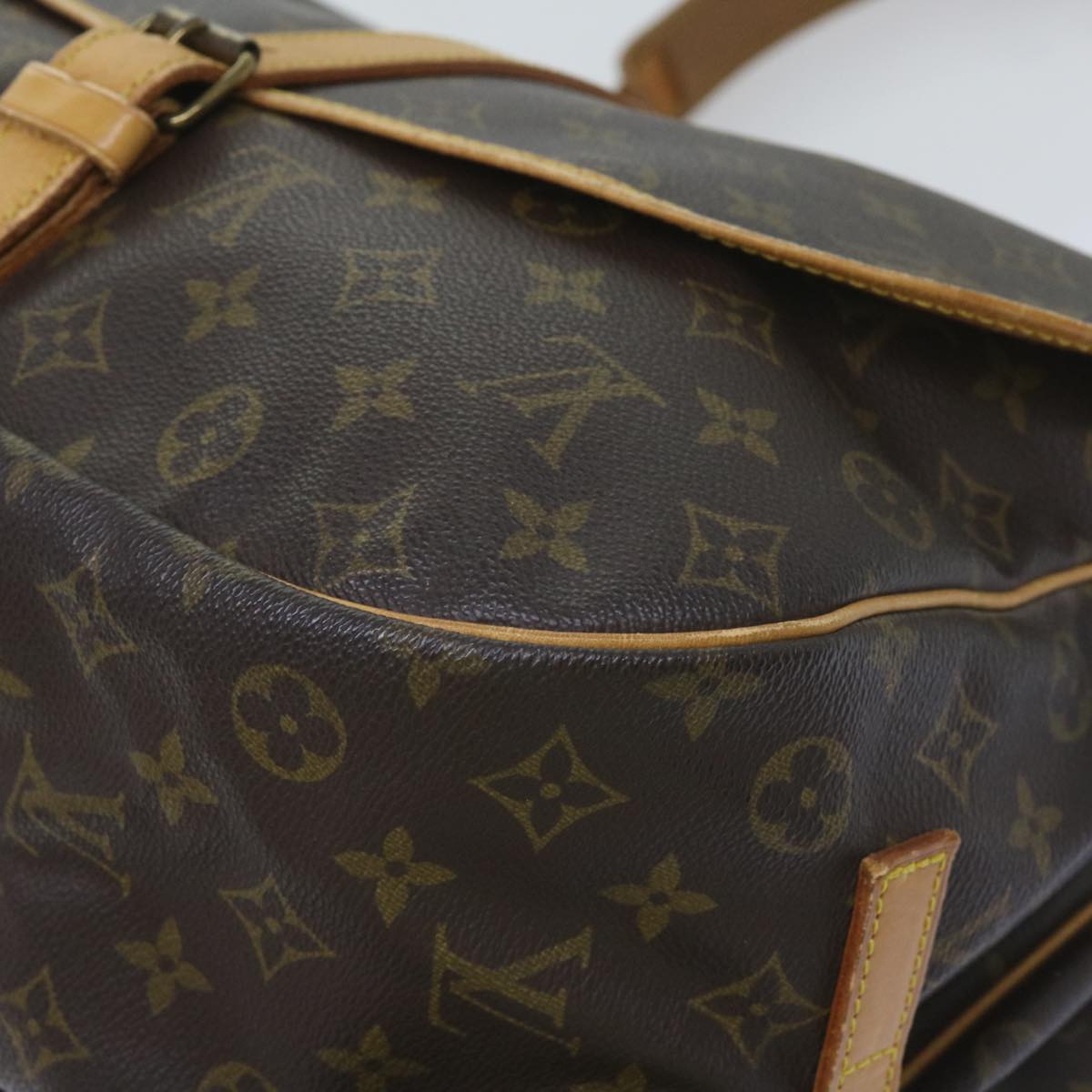 LOUIS VUITTON Monogram Saumur 35 Shoulder Bag M42254 LV Auth 65432