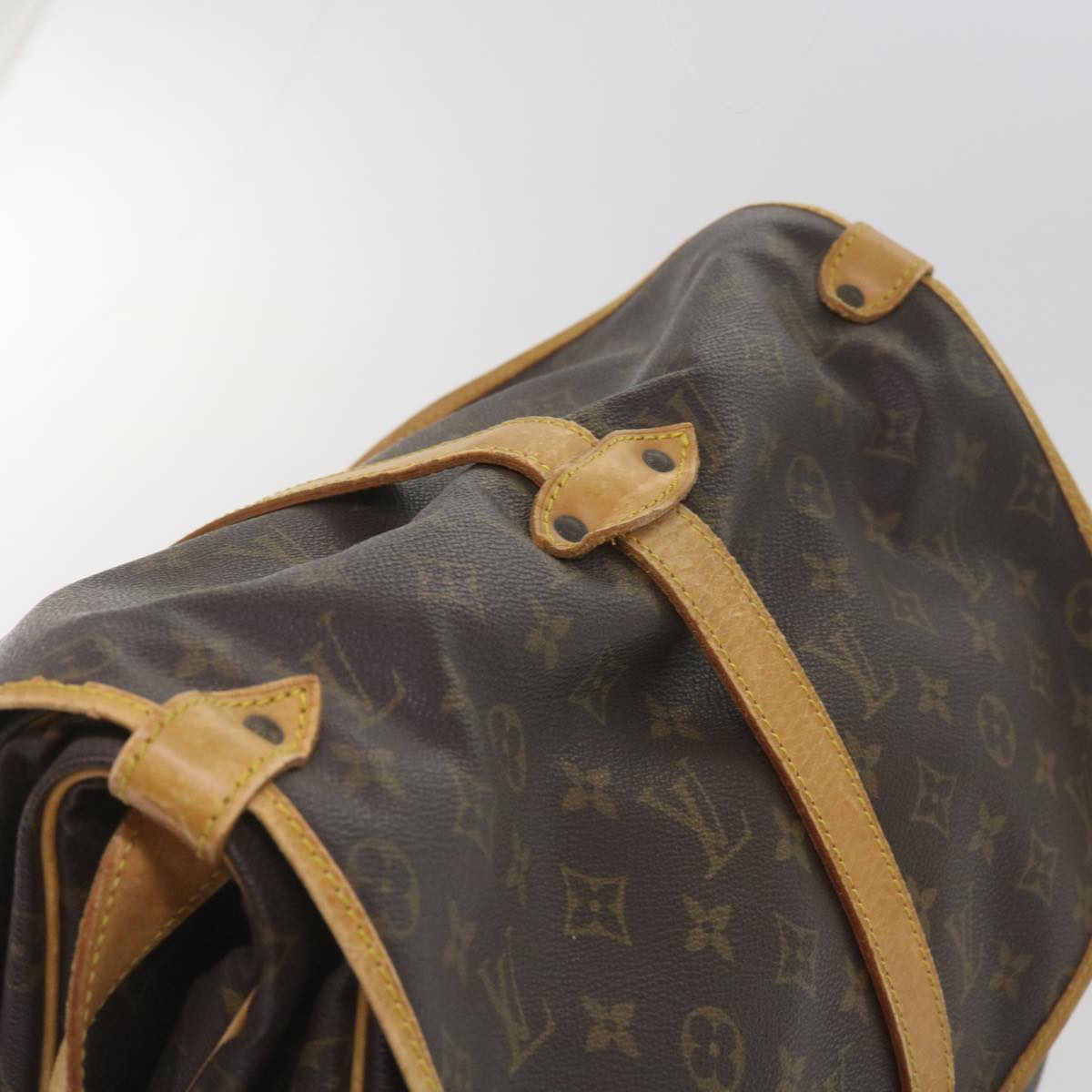 LOUIS VUITTON Monogram Saumur 35 Shoulder Bag M42254 LV Auth 65432