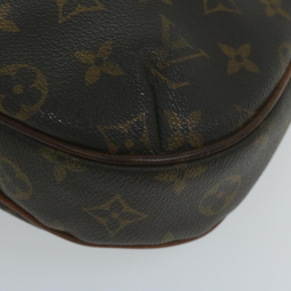 LOUIS VUITTON Monogram Odeon MM Shoulder Bag M56389 LV Auth 65436