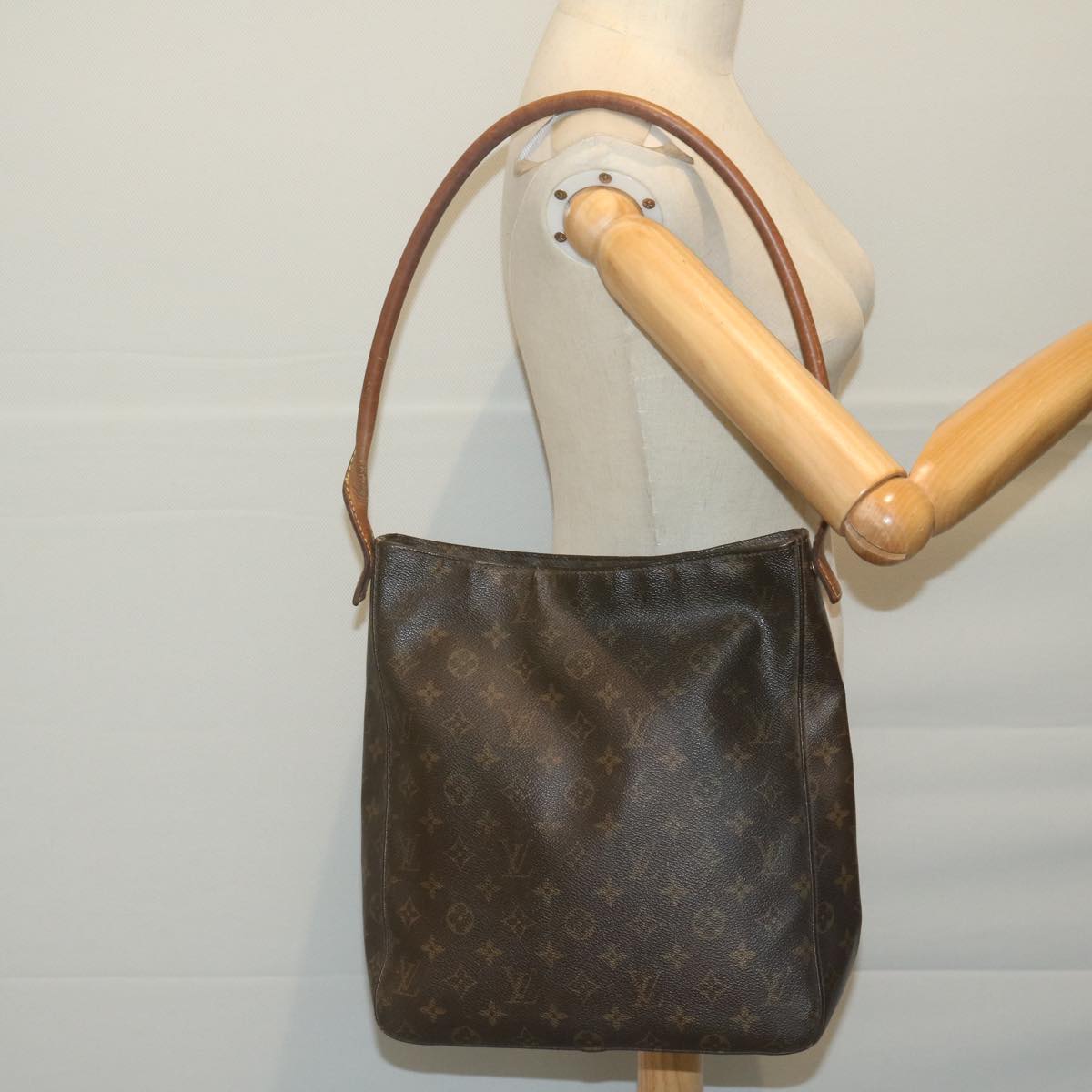 LOUIS VUITTON Monogram Looping GM Shoulder Bag M51145 LV Auth 65546