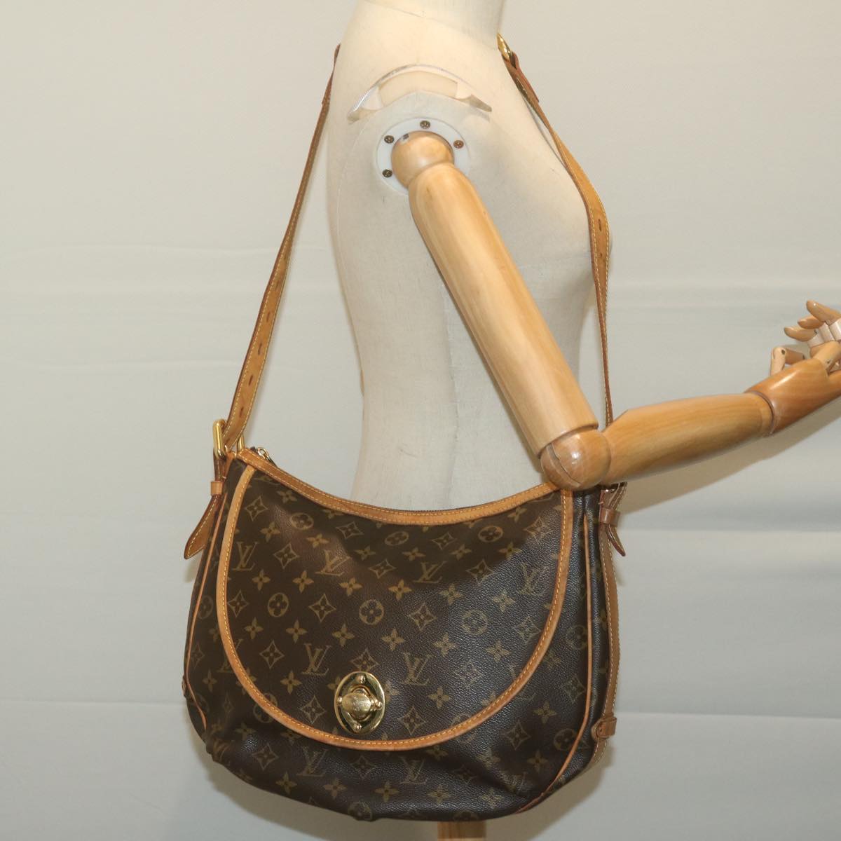 LOUIS VUITTON Monogram Tolum GM Shoulder Bag M40075 LV Auth 65666