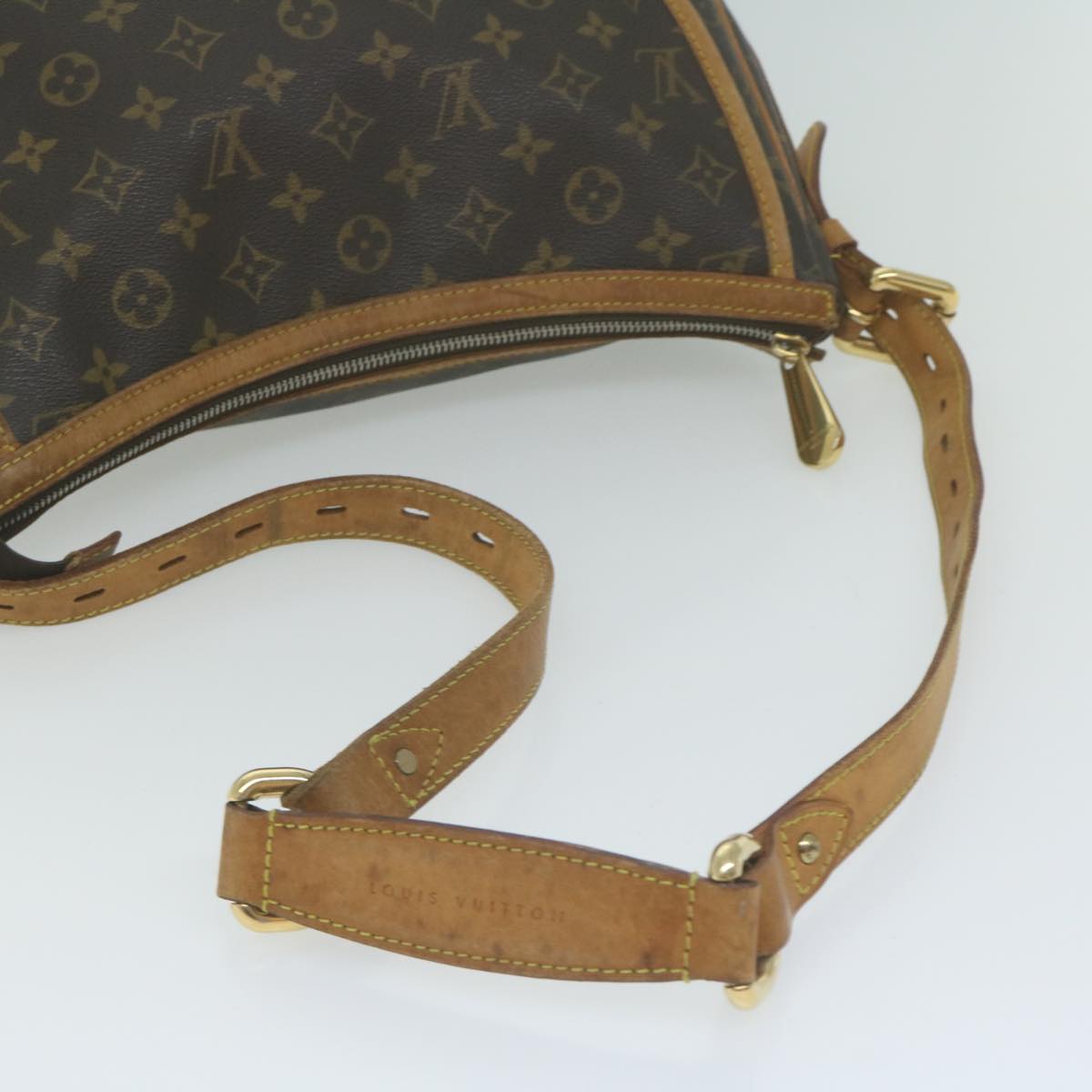 LOUIS VUITTON Monogram Tolum GM Shoulder Bag M40075 LV Auth 65666