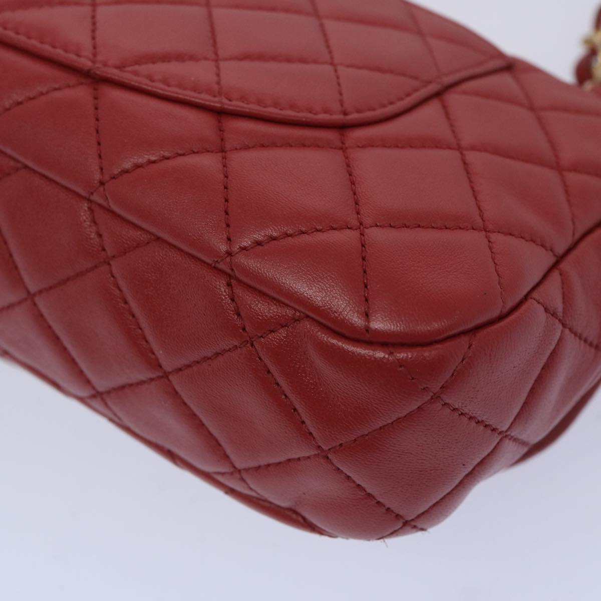 CHANEL Matelasse Chain Shoulder Bag Leather Red CC Auth 65726A