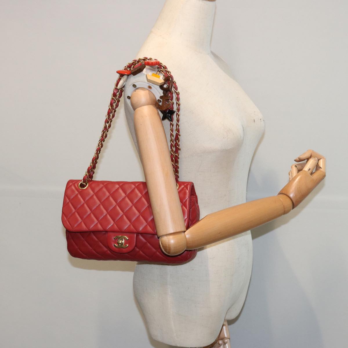 CHANEL Matelasse Chain Shoulder Bag Leather Red CC Auth 65726A