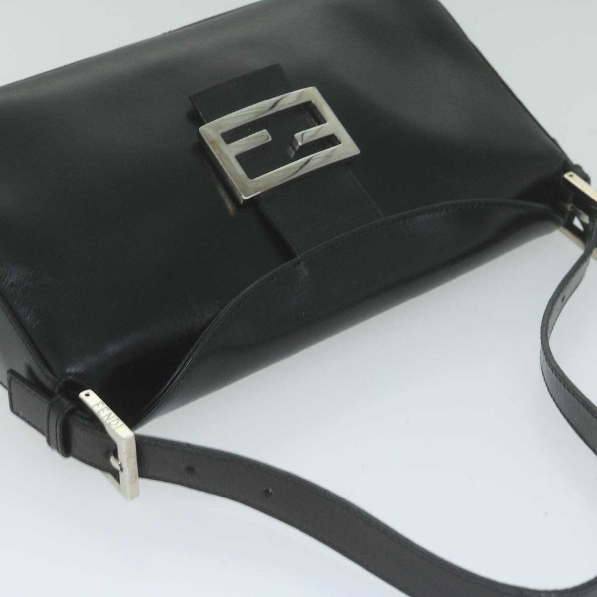 FENDI Mamma Baguette Shoulder Bag Leather Black Auth 65756