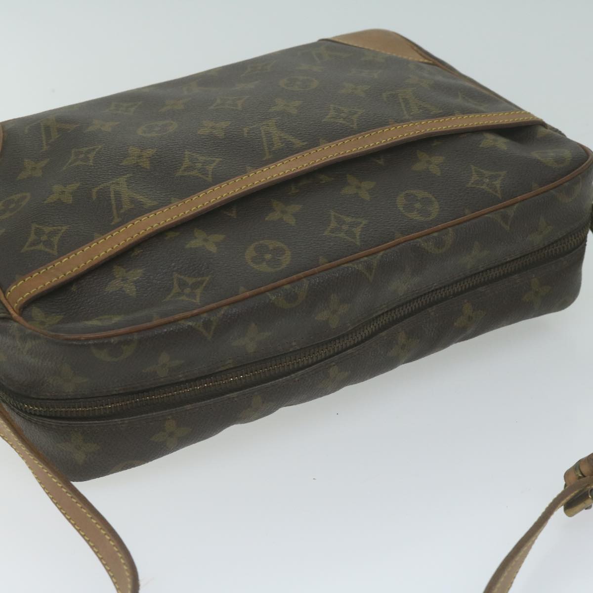 LOUIS VUITTON Monogram Trocadero 30 Shoulder Bag M51272 LV Auth 65799