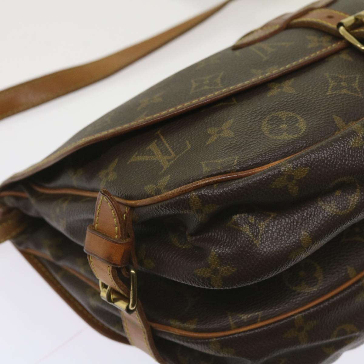 LOUIS VUITTON Monogram Saumur 30 Shoulder Bag M42256 LV Auth 65802