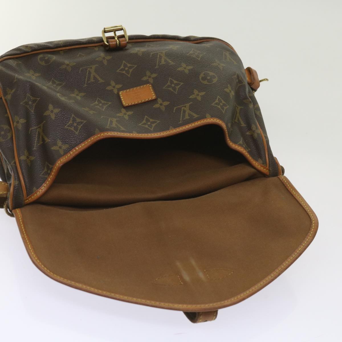 LOUIS VUITTON Monogram Saumur 30 Shoulder Bag M42256 LV Auth 65802