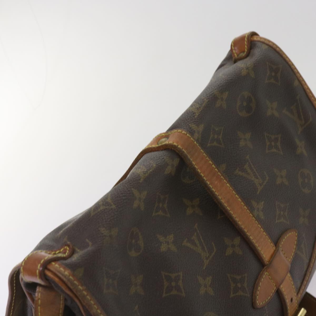 LOUIS VUITTON Monogram Saumur 30 Shoulder Bag M42256 LV Auth 65802