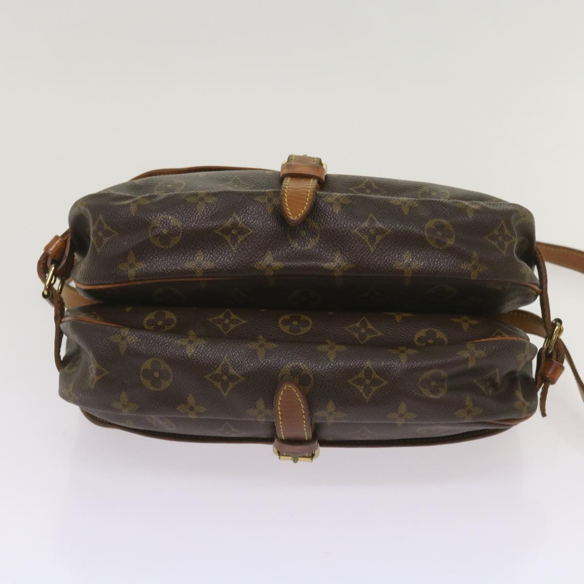 LOUIS VUITTON Monogram Saumur 30 Shoulder Bag M42256 LV Auth 65802