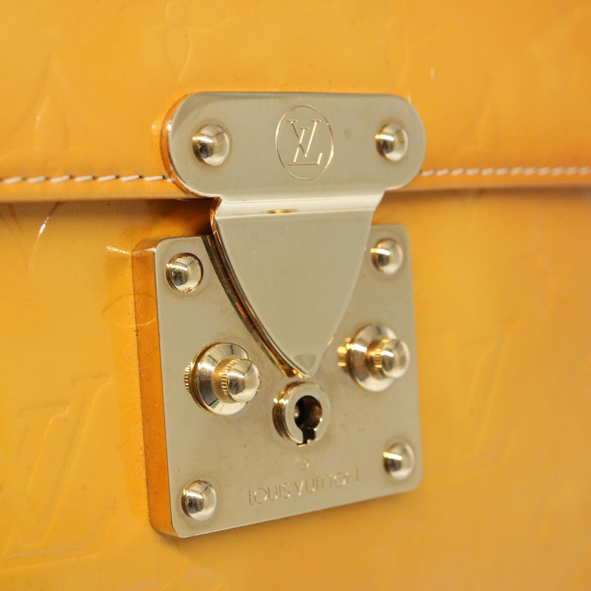 LOUIS VUITTON Monogram Vernis Spring Street Bag Lime Yellow M91068 LV Auth 65888