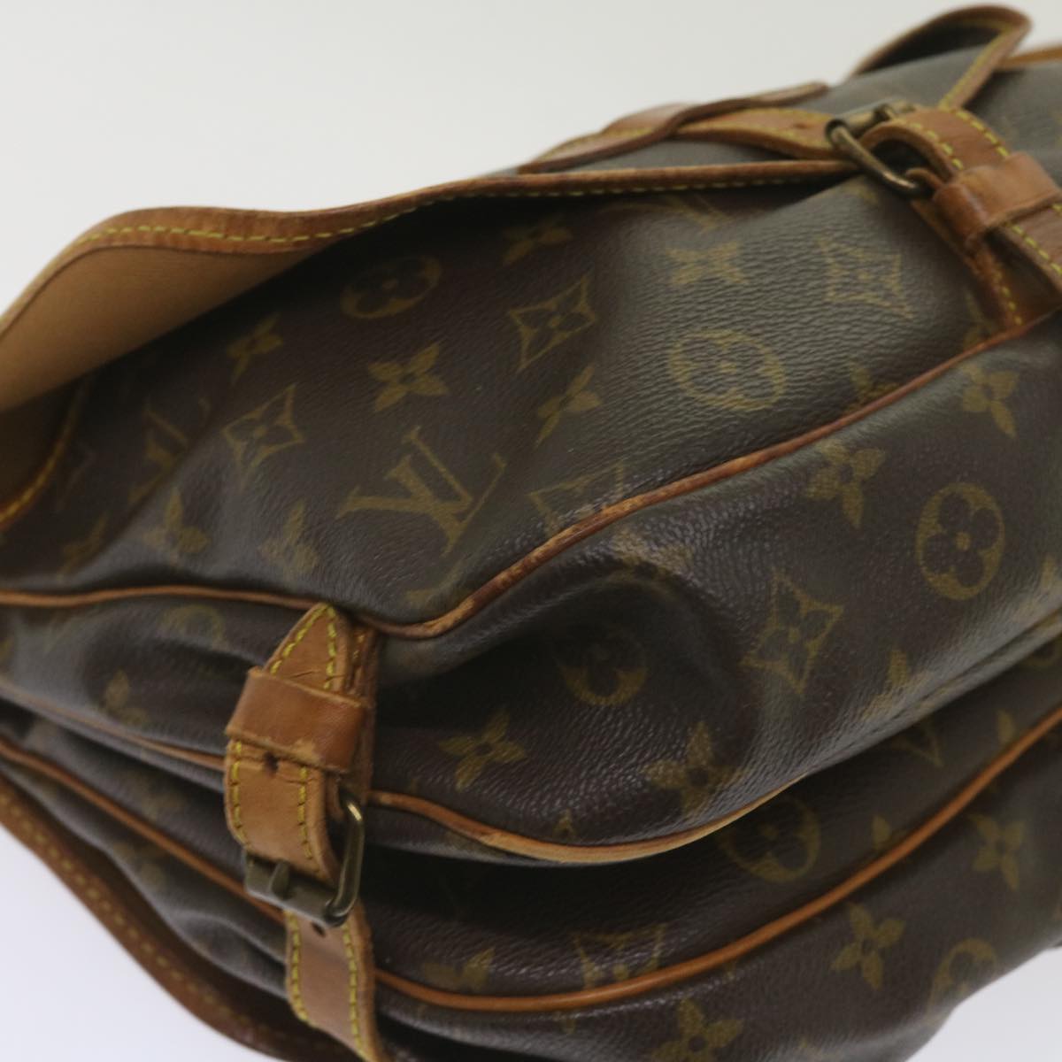 LOUIS VUITTON Monogram Saumur 30 Shoulder Bag M42256 LV Auth 65937