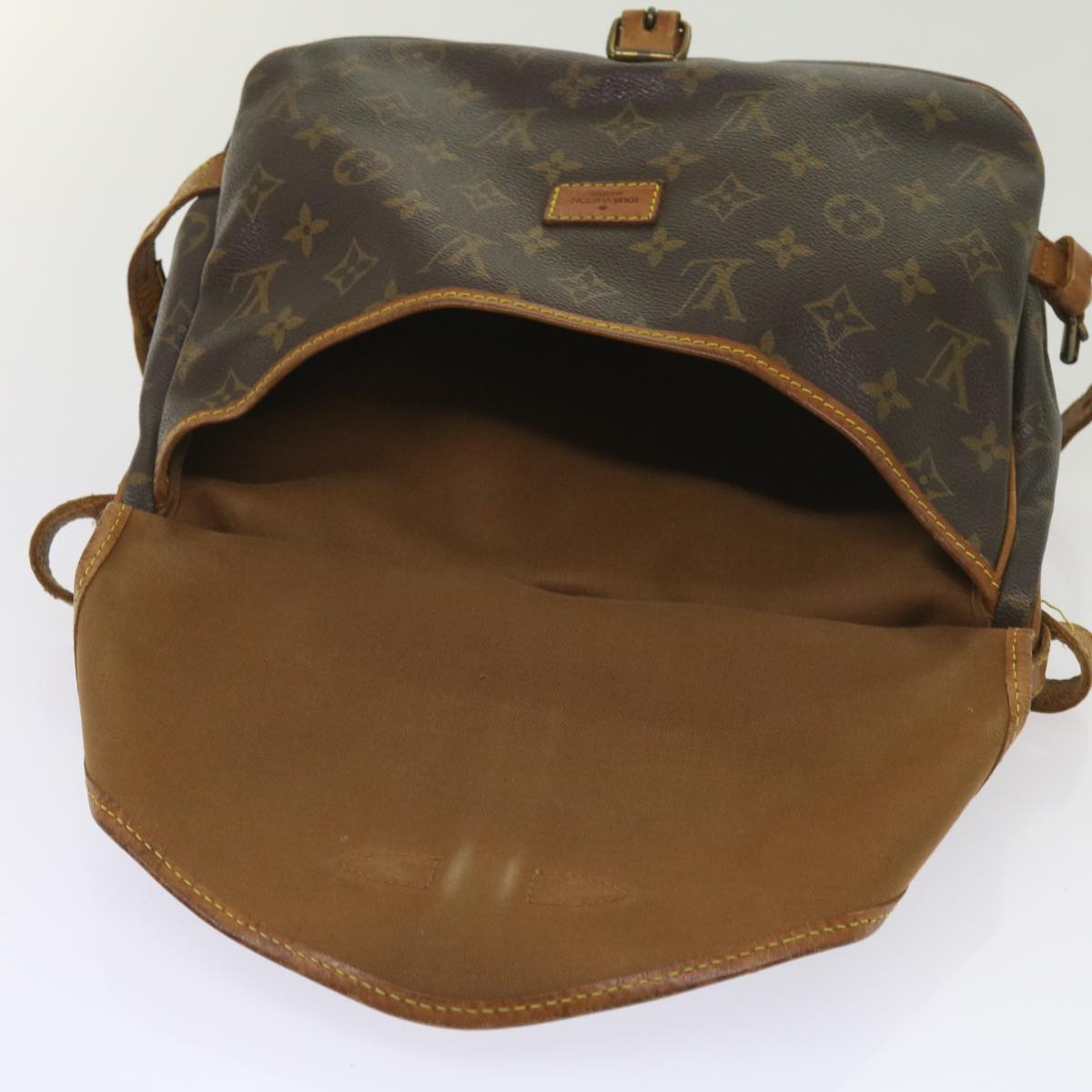 LOUIS VUITTON Monogram Saumur 30 Shoulder Bag M42256 LV Auth 65937