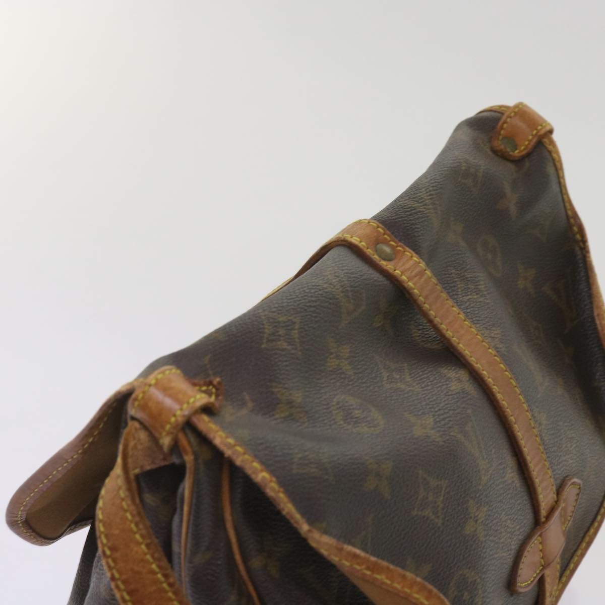 LOUIS VUITTON Monogram Saumur 30 Shoulder Bag M42256 LV Auth 65937