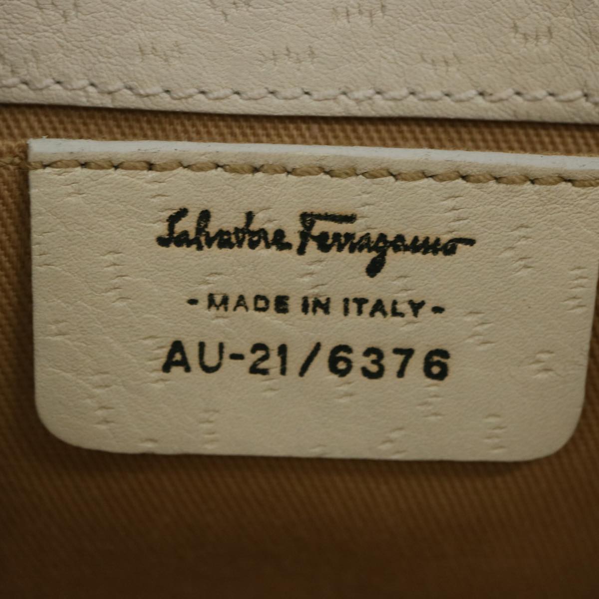 Salvatore Ferragamo Shoulder Bag Leather Cream Auth 65974