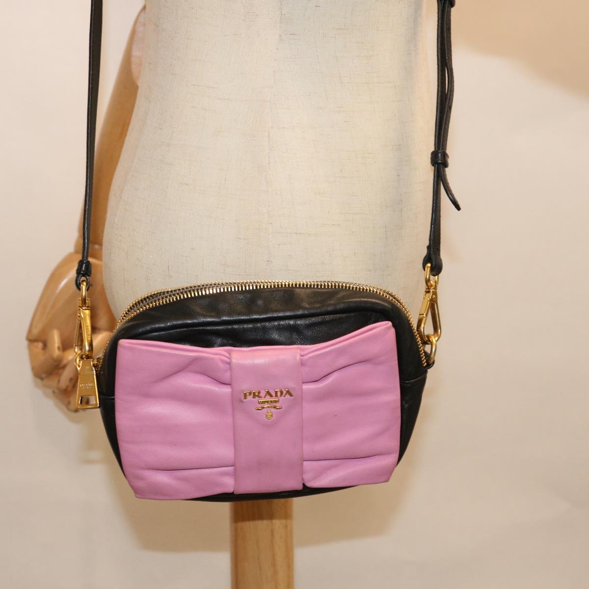 PRADA Ribbon Shoulder Bag Leather Black Pink Auth 66114